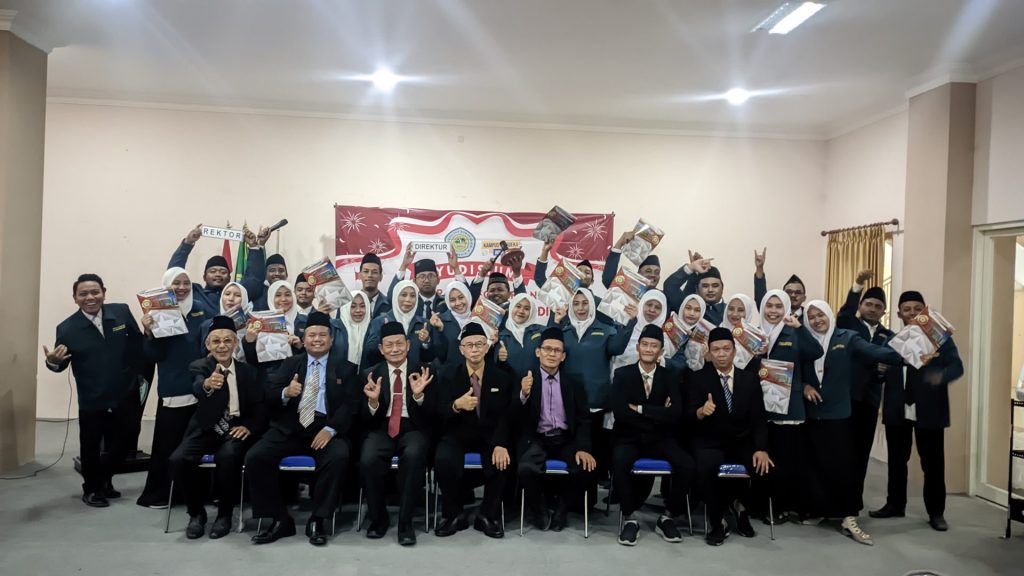Foto Yudisium Mahasiwa Pascasarjana dan Dosen 